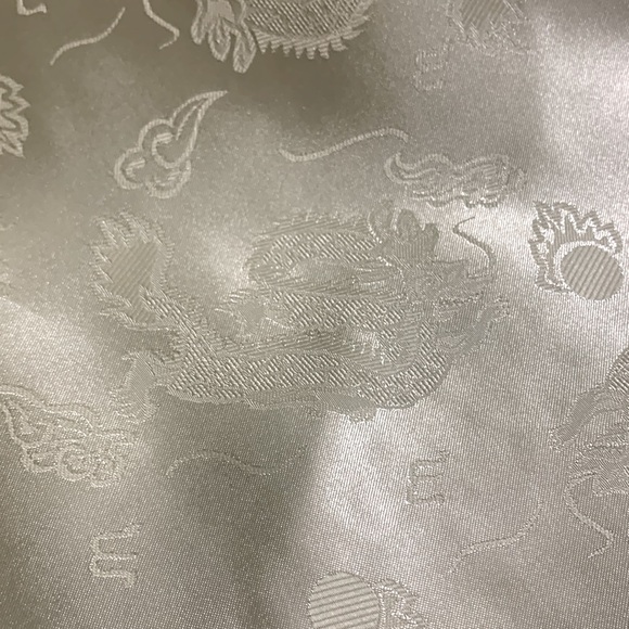 Pair Cream Dragon Thai Silk Pillow Covers 16 in square BRAND NEW!!! - Picture 2 of 8